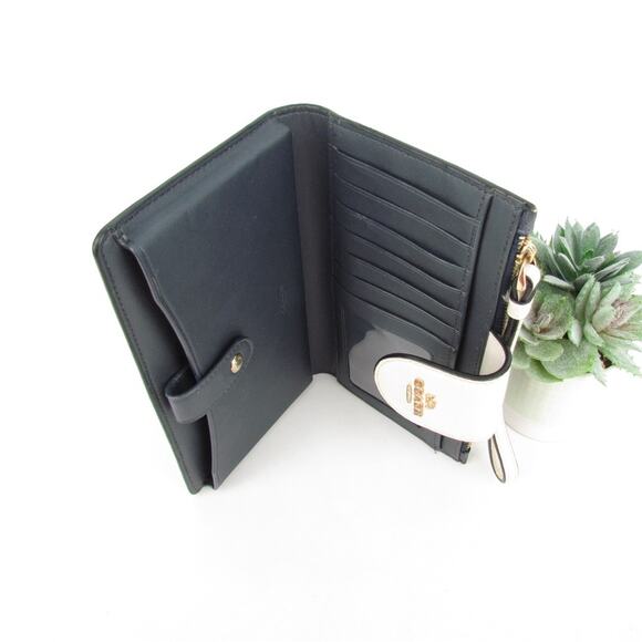 Coach Signature Colorblock Tech Phone Wallet - Picture 4 of 9